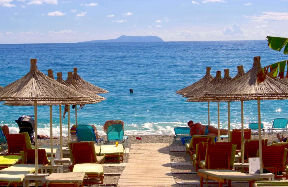 มารีน บีช โฮเทล พัทยา (Marine Beach Hotel Pattaya)