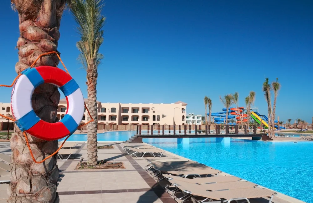 โรงแรมเอ-วัน เดอะ รอยัล ครูซ พัทยา (A-One The Royal Cruise Hotel Pattaya)