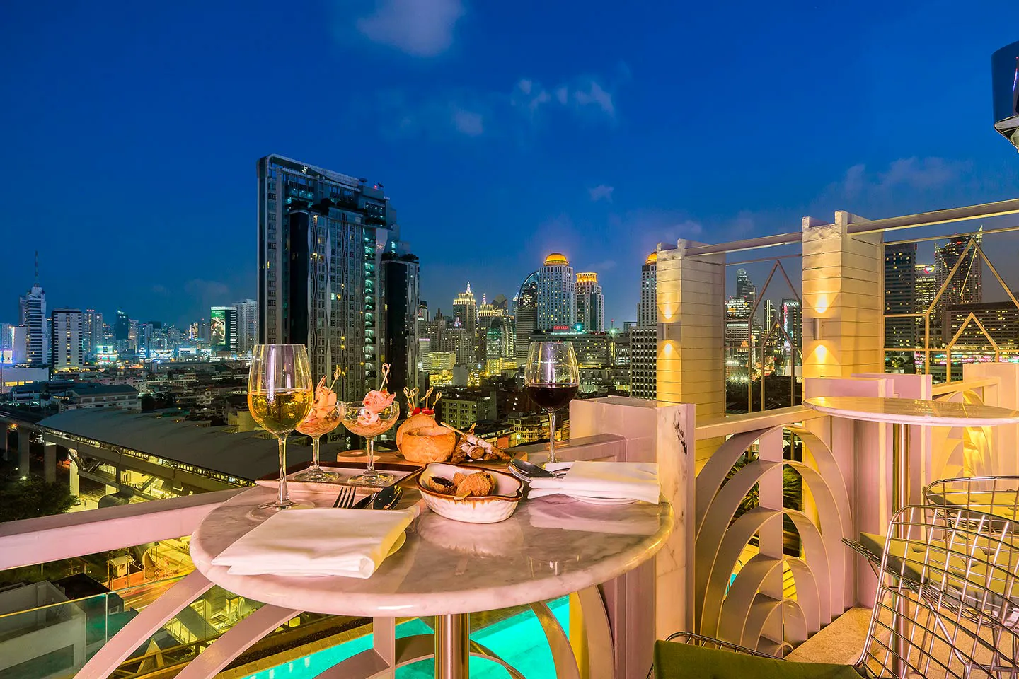 Barracuda-Rooftop-Bar
